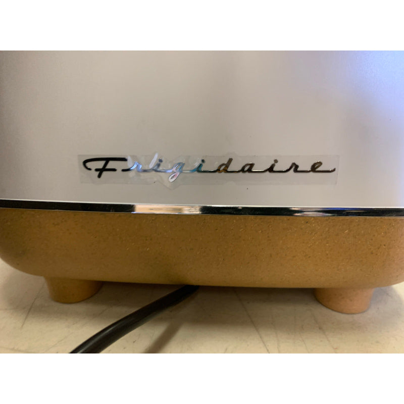 Frigidaire Portable 6-Can/4-Liter Mini Fridge Cooler Top Opening Lid Insulated