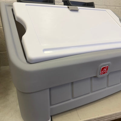 Step2 2-in-1 Toy Box & Art Lid, Storage Bin & Organizer, Easel & Chest (Gray)