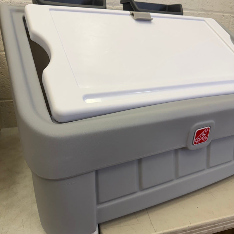 Step2 2-in-1 Toy Box & Art Lid, Storage Bin & Organizer, Easel & Chest (Gray)