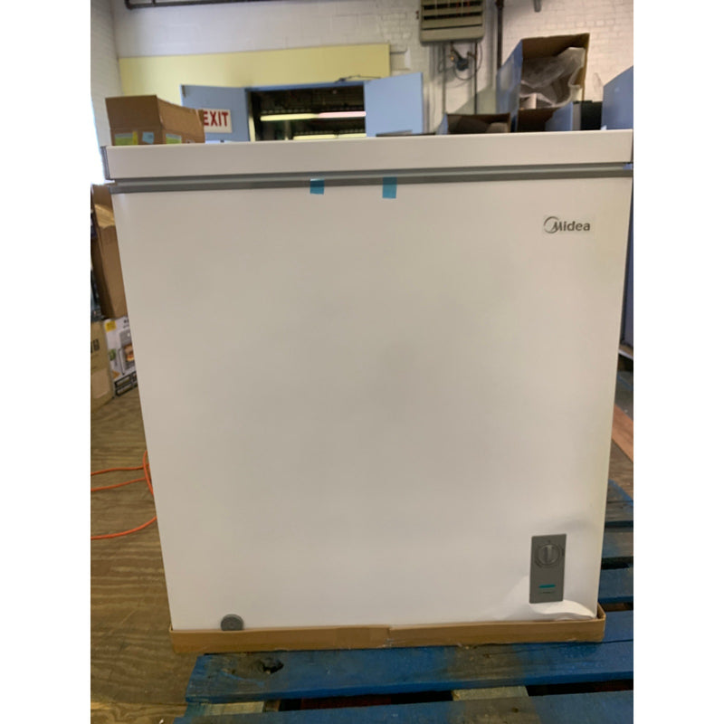 Midea 7 cu. Convertible Chest Freezer with Removable Storage, Cosmetic Blemishes