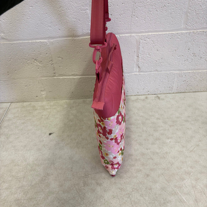 58"x70" Stadium Blanket Folds Easy to Carry Bag w Shoulder Strap, Pink Flowers