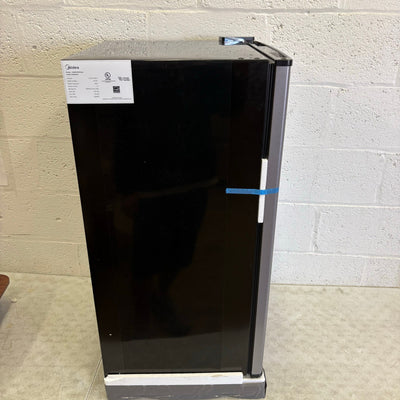 Midea 3.3cu ft Compact Refrigerator, Reversible Door, 3 Shelves, Freezer - Gray