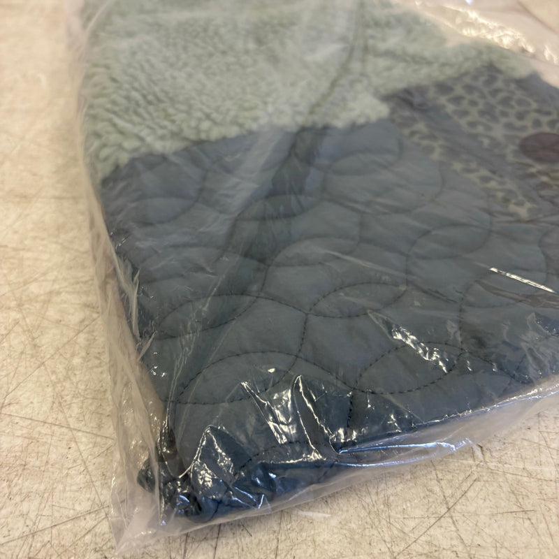 Koolaburra by UGG Pet Carson Reversible Dog Vest - 15-16" Collar, Green - Medium