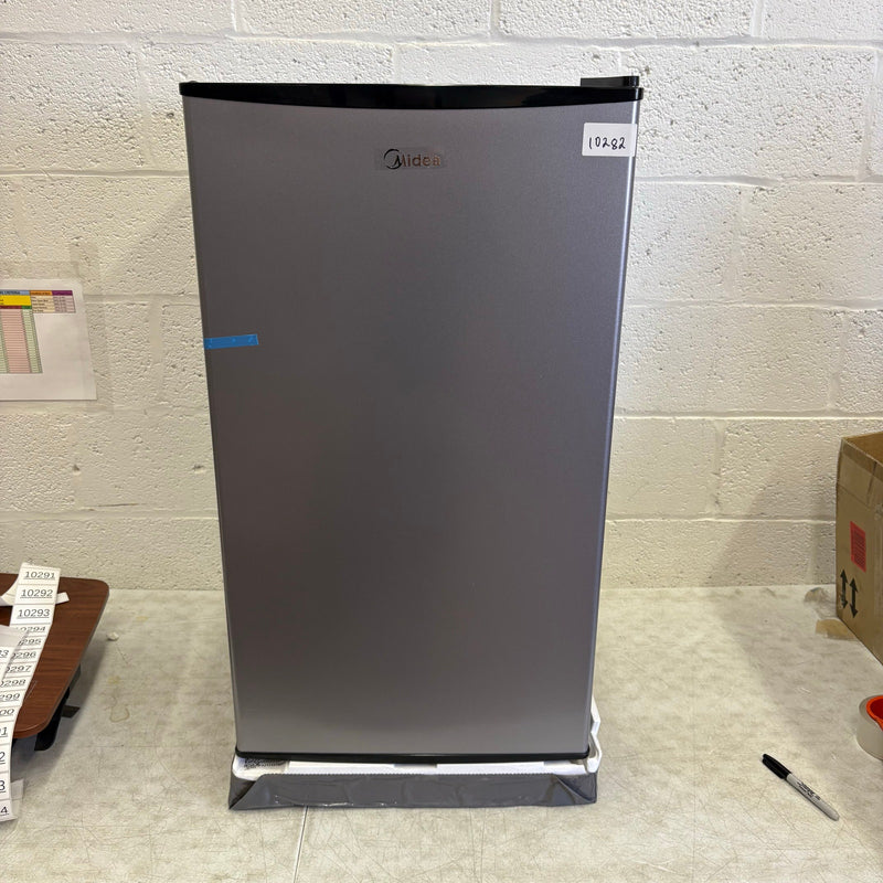 Midea 3.3cu ft Compact Refrigerator, Reversible Door, 3 Shelves, Freezer - Gray