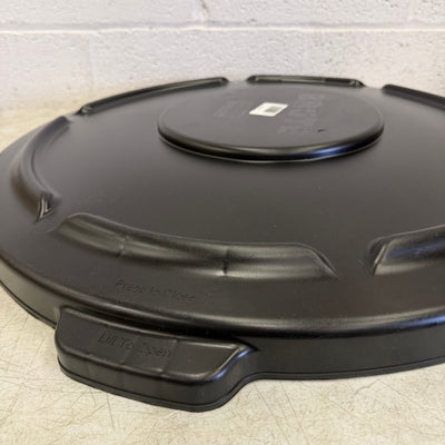 Rubbermaid Commercial 55 Gallon Brute Executive Trash Can Lid - Black