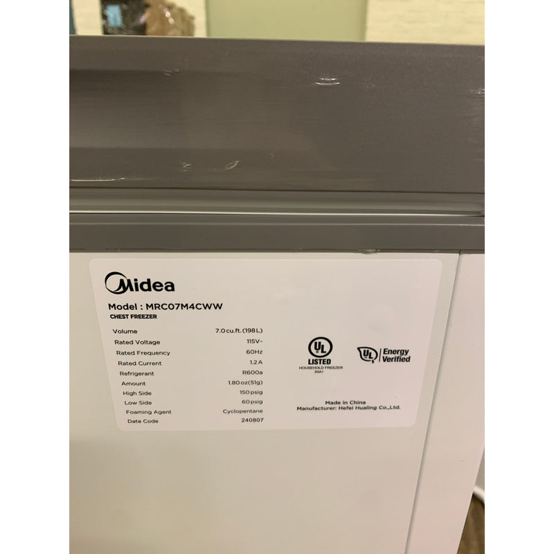 Midea 7 cu. Convertible Chest Freezer with Removable Storage, Cosmetic Blemishes