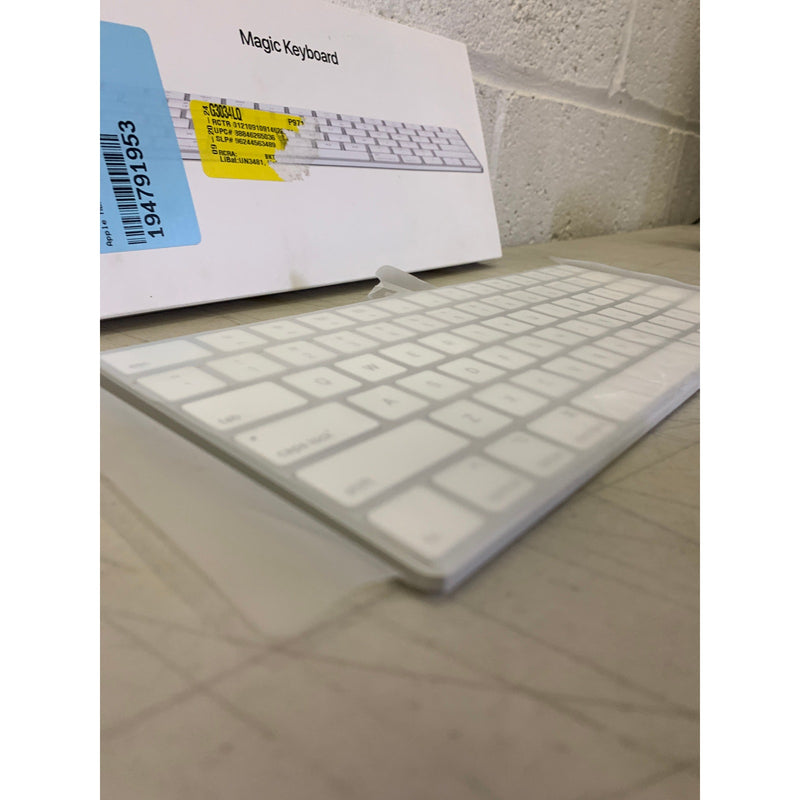 Apple Magic Keyboard - US English, Includes Lighting to USB Cable, Silver A1644