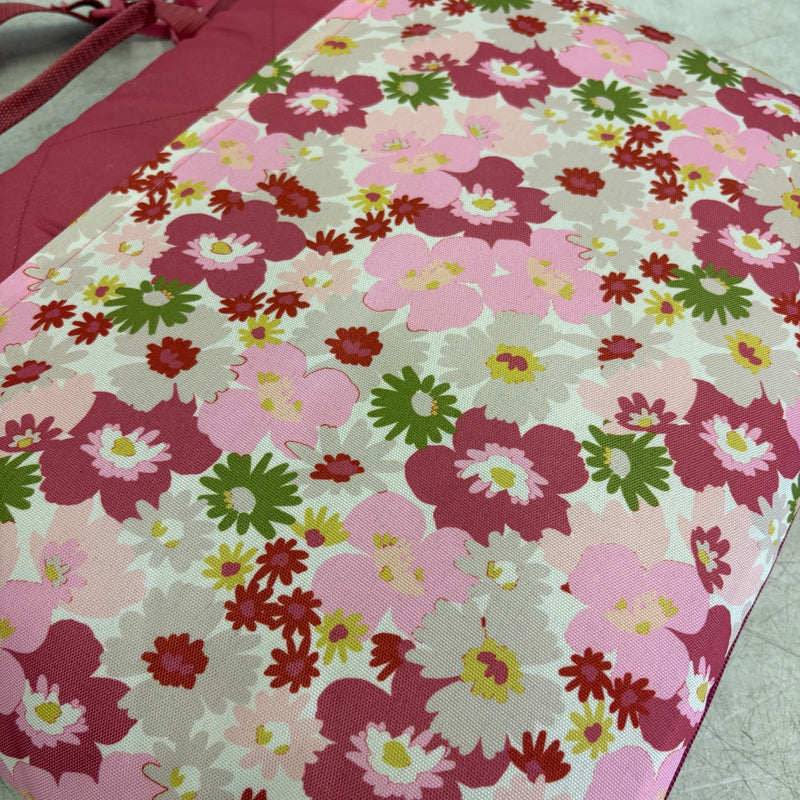 58"x70" Stadium Blanket Folds Easy to Carry Bag w Shoulder Strap, Pink Flowers