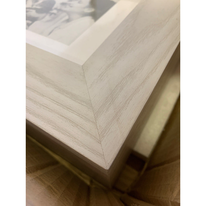 Joyero Bonnlo con espejo y marco de fotos con caja de seguridad, madera gris, 61 x 30 x 10 cm