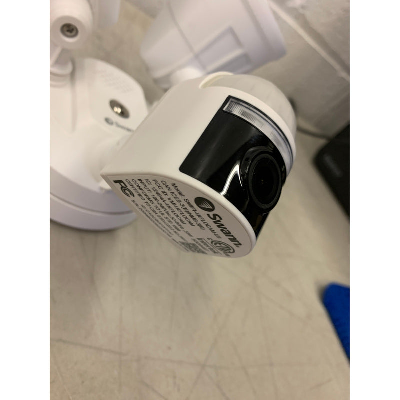 Swann Wi-Fi 4K UHD Security Camera, Surveillance Camera, Dual Floodlight