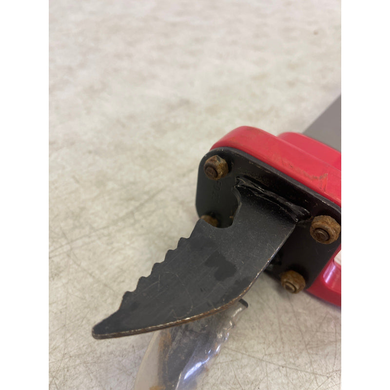 Corona MAX 43.75 in. WeedSLAYER Weeder All Steel Footplate, T-handle Max Grip