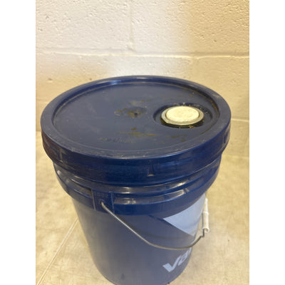 Valvoline High Performance SAE 80W-90 Gear Oil 5 Gallon Pail, Automotive - VV838
