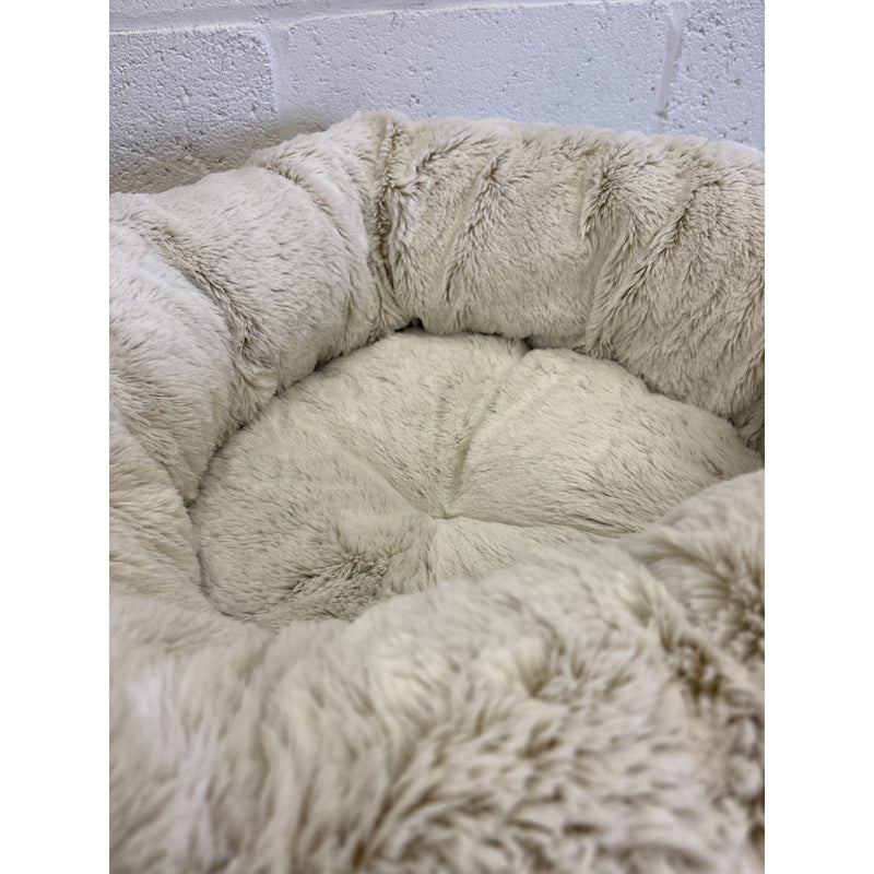 Koolaburra by Ugg Donut Dog Bed for Medium Size, 28" Round Non-Slip, Soft Fuzzy