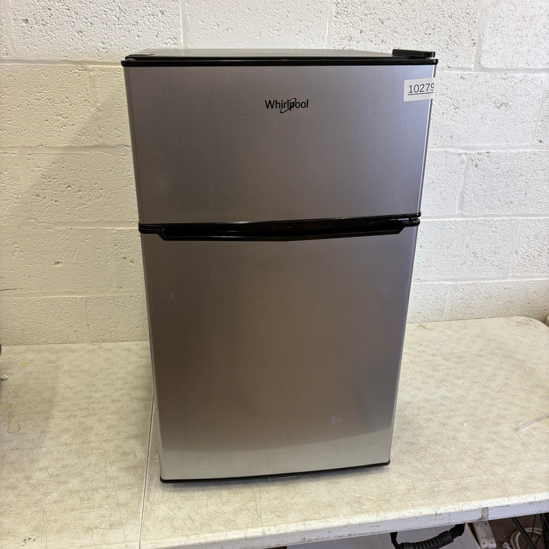 Whirlpool 3.1cu ft Mini Refrigerator & Freezer, Stainless Steel 2 Shelfs, Ding /Dent