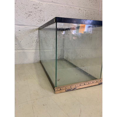 10 Gallon Fish Tank Reptile Enclosure, Terrarium, Aquarium NO LID 20" x 10"
