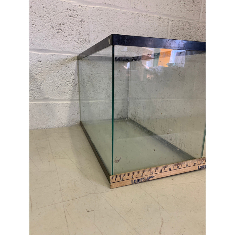 10 Gallon Fish Tank Reptile Enclosure, Terrarium, Aquarium NO LID 20" x 10"