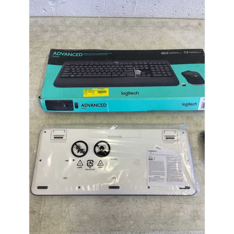 Logitech - MK540 Full-size Advanced Wireless Membrane Keyboard and Mouse Combo