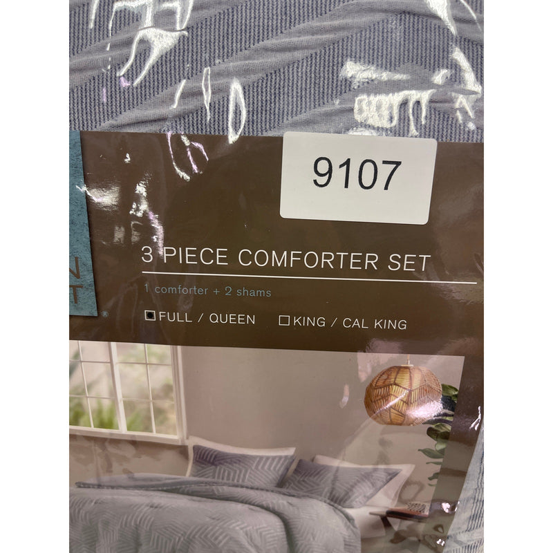 Urban Habitat Queen Comforter Set w 2 Shams Geometric Matelasse Jacquard
