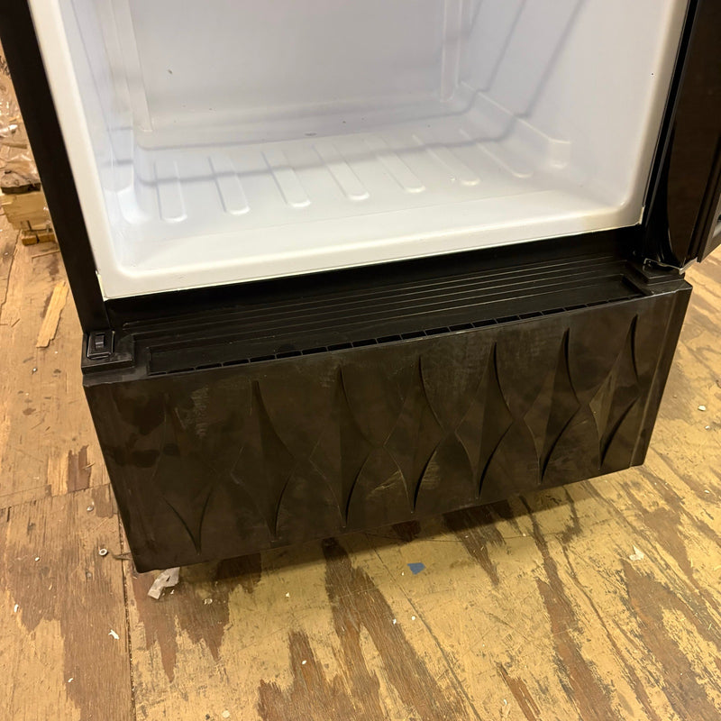 ROVSUN 21" 8.1 Cu.Ft. Black Beverage Refrigerator 3-Shelves 240W 115V  - DENTED