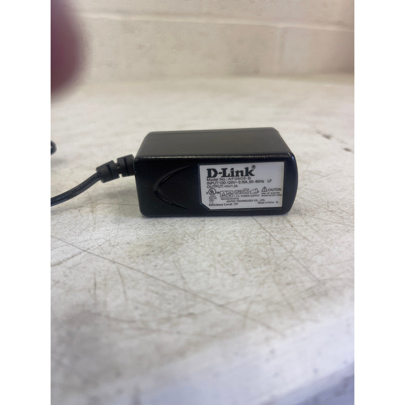 D-Link Ethernet Switch, 8 Ports, 120V, 60Hz, DES-1108