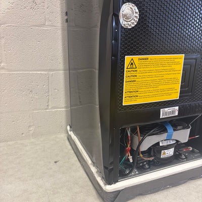 DENTED Midea 3.1 cu ft Compact Freestanding Refrigerator, Freezer, Temp Control