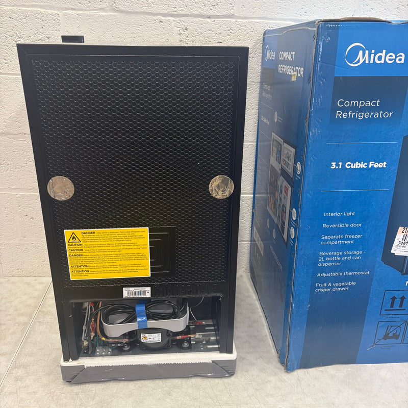 Midea 3.1 cu ft Compact Freestanding Refrigerator with Freezer, 2-Door Silver