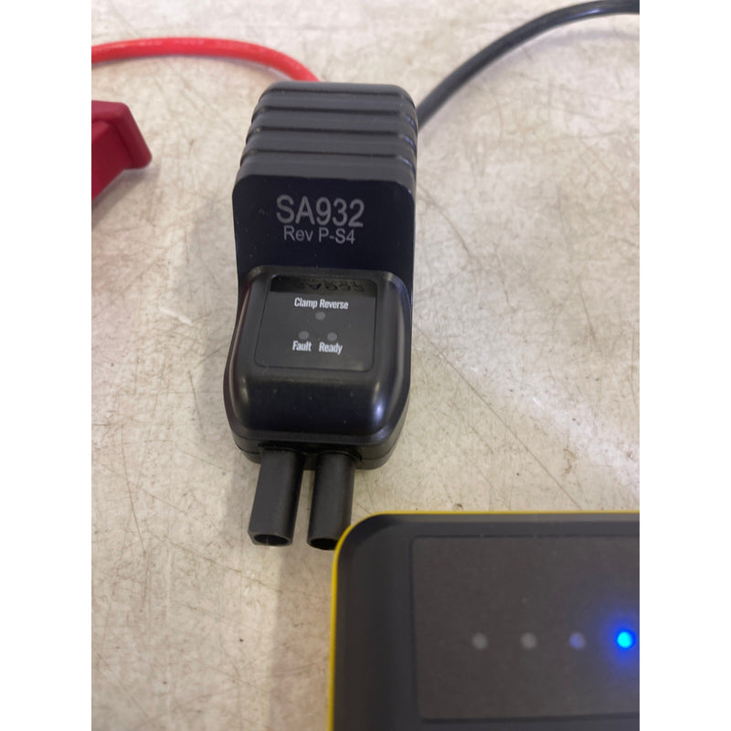 EverStart 600A, 12V Automotive Lithium Ion Jump Starter & Portable Power Pack