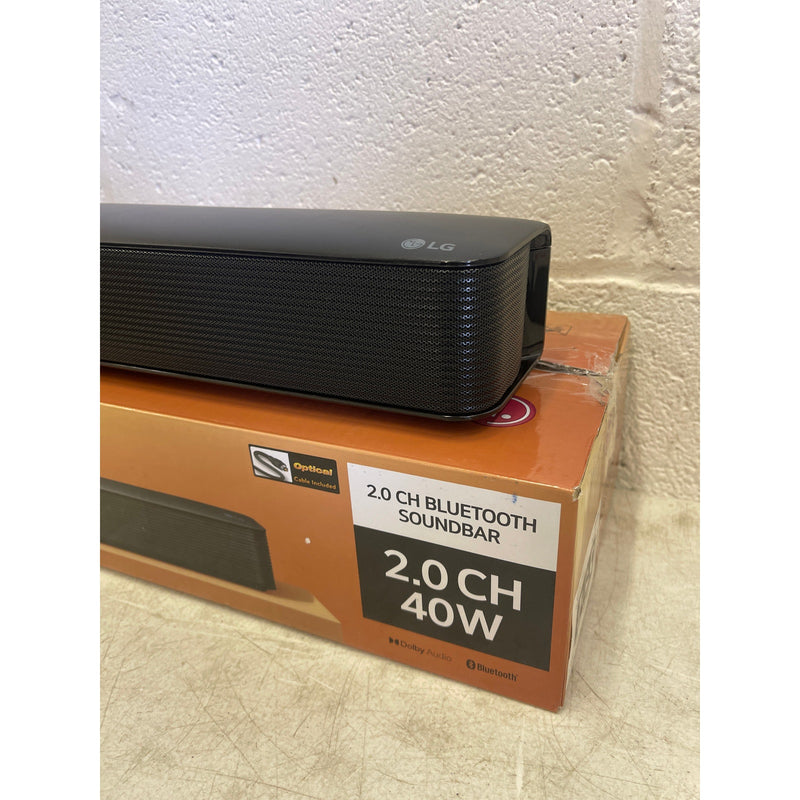 LG 2.0 ch. Soundbar w Bluetooth Streaming, Dolby Audio 40W - SKM1 NO REMOTE