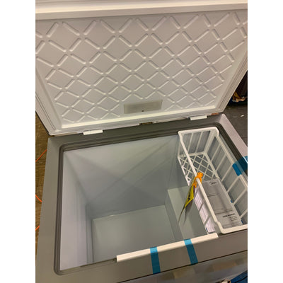 Midea 7 cu. Convertible Chest Freezer with Removable Storage, Cosmetic Blemishes