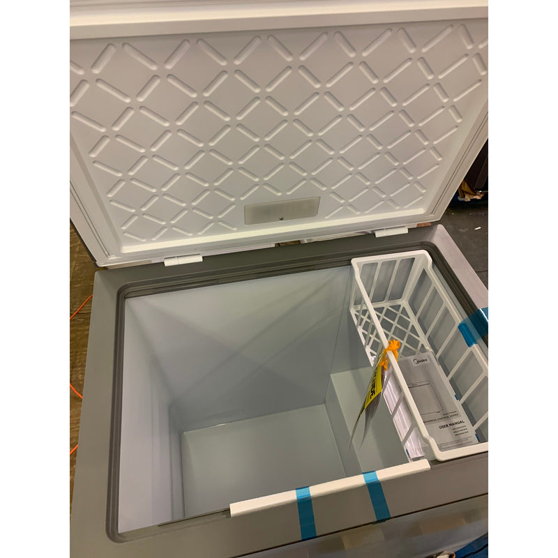 Midea 7 cu. Convertible Chest Freezer with Removable Storage, Cosmetic Blemishes
