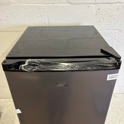 Midea 4.4cu ft Compact Refrigerator Freestanding Adjustable Shelves Temp Control