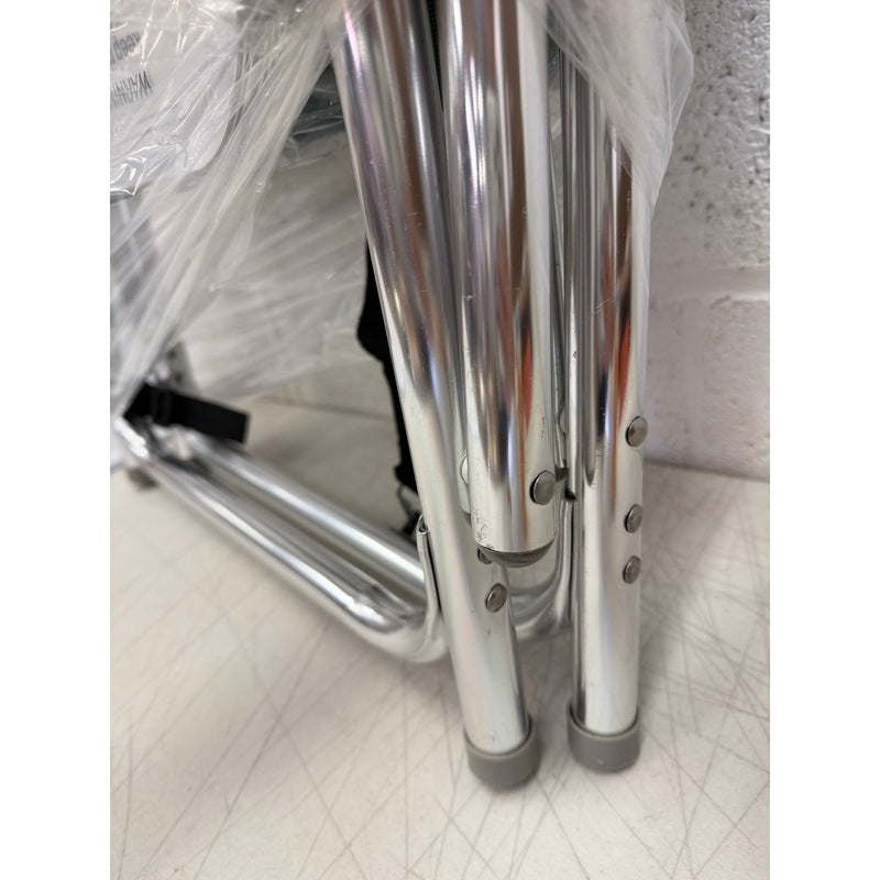 Oniva Picnic Time Fordable Sports Chair with Side Table & Cup Holders, Green