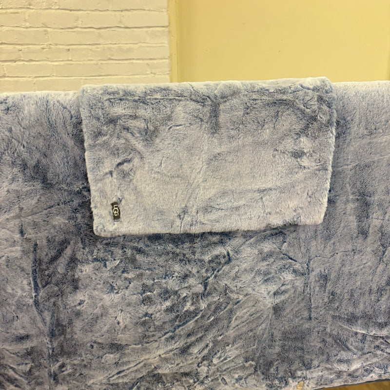 UGG Twin Comforter Set w 1 Pillow Sham, Extra Soft & Fuzzy, Reversible - Blue