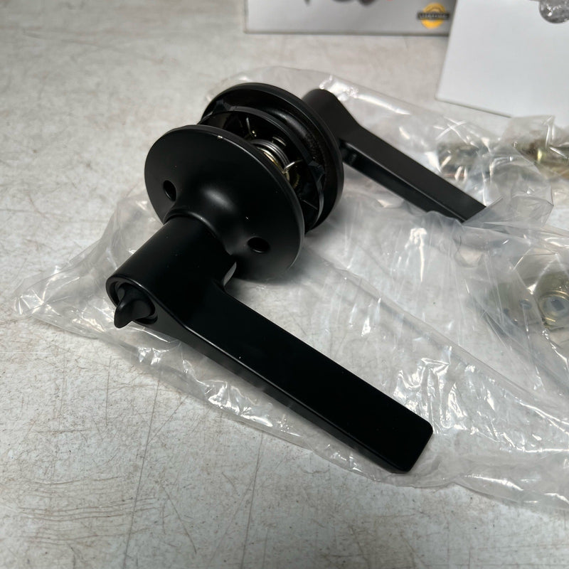 Defiant Freedom Door Lever & Single Cylinder Keyed Entry Dead Bolt, Matte Black
