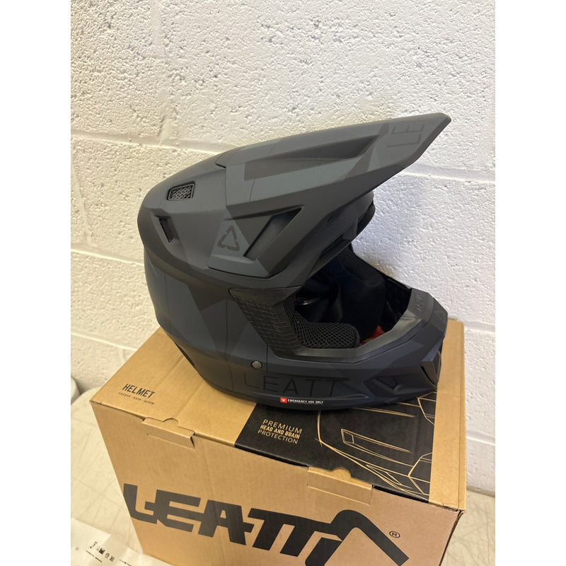 Leatt Moto 7.5 V23 Helmet Kit, Stealth, Off-Road Protection, Adult XS 53-54 cm