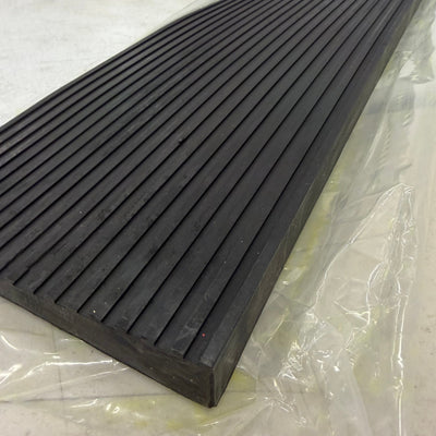 CINNYE 1'' Rise Solid Rubber Wheelchair Ramp for Doorways (35x6x1in) - Black