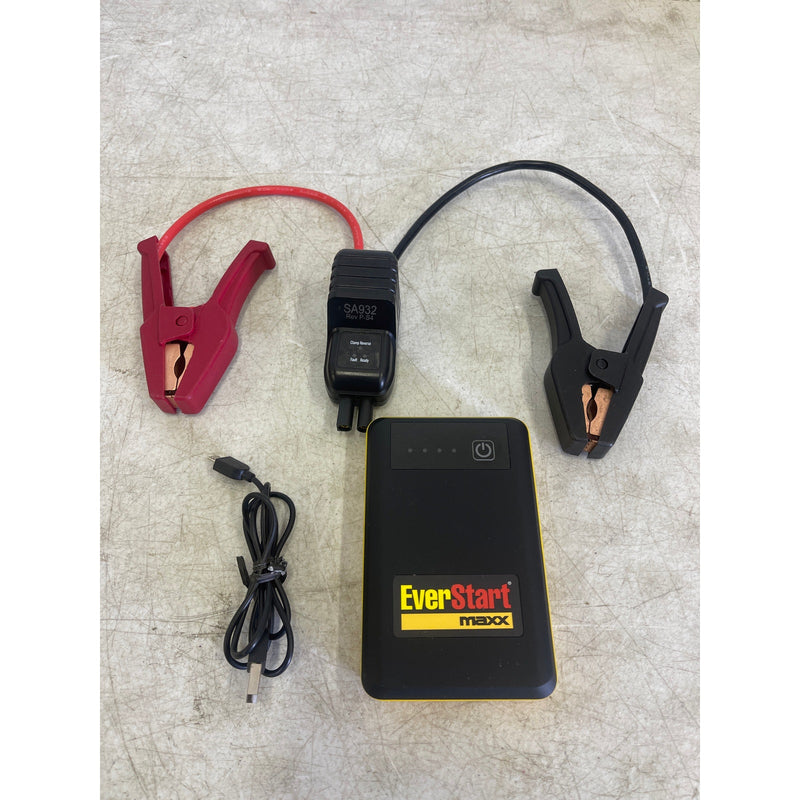 EverStart 600A, 12V Automotive Lithium Ion Jump Starter & Portable Power Pack