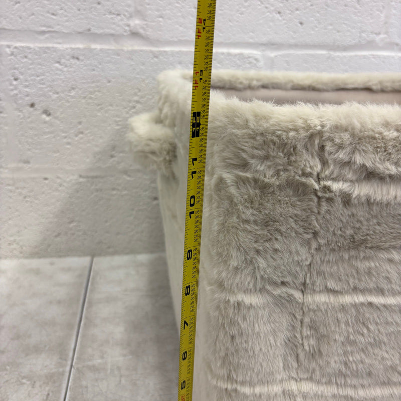 Koolaburra by Ugg Soft Fuzzy Storage Bin 17"x15"x12" Basket with Handles, White