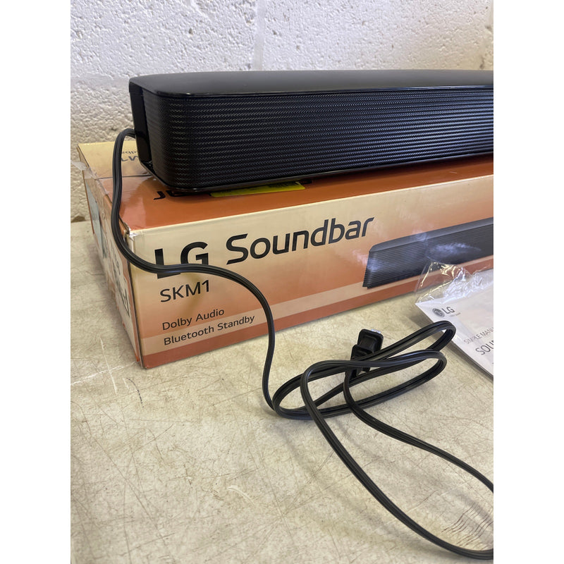 LG 2.0 ch. Soundbar w Bluetooth Streaming, Dolby Audio 40W - SKM1, Soundbar Only