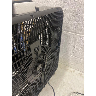 Comfort Zone Box Fan w Carry Handle, 20 inch, 3 Speed Air Circulation DAMAGED