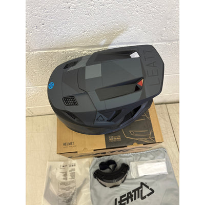 Leatt Moto 7.5 V23 Helmet Kit, Stealth, Off-Road Protection, Adult XS 53-54 cm