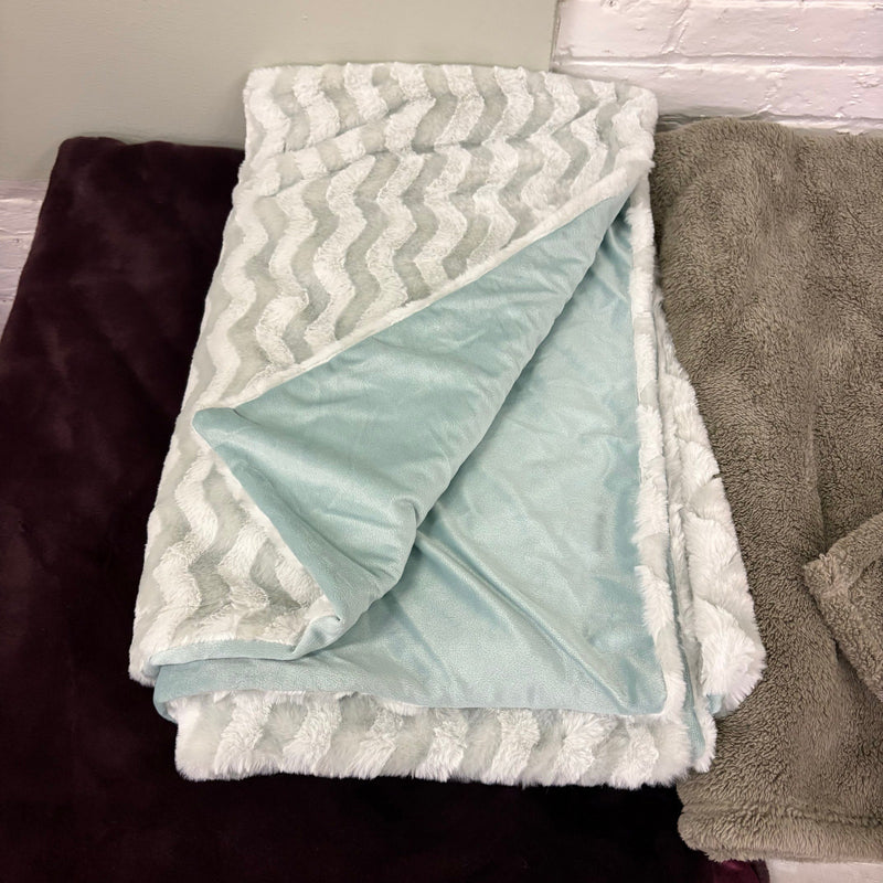 LOT-of-5 Throw Blankets, Warm Cozy Soft Plush, Reversible, Purple & Green