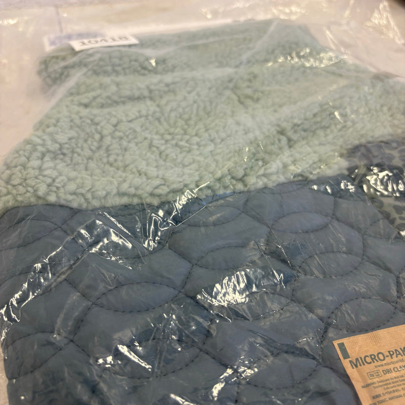 Koolaburra by UGG Pet Carson Reversible Dog Vest - 20-21" Collar, Green - XL