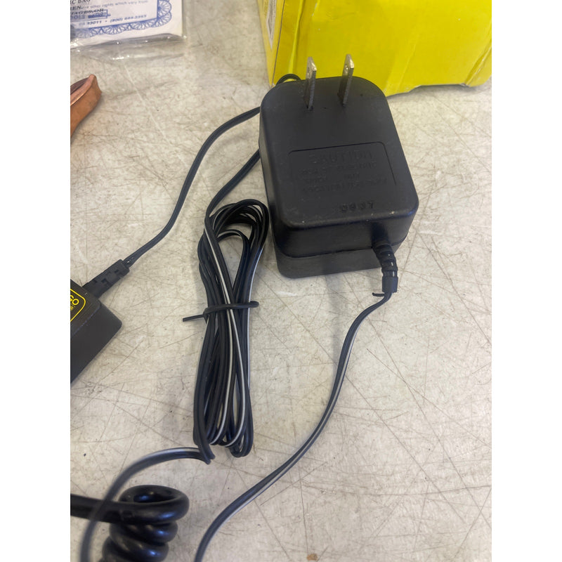 CHICAGO 12 V AUTOMATIC BATTERY FLOAT CHARGER For Flooded or Gel-Cell Batteries
