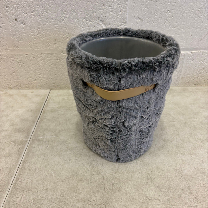 Ugg Dawson Waste Bin with Plastic Insert & Soft Outer Cover, 9"x10.5" - Charcoal