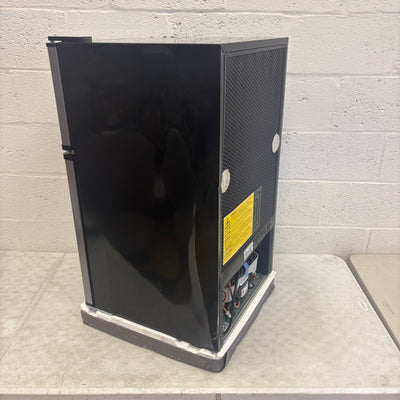 DENTED Midea 3.1 cu ft Compact Freestanding Refrigerator, Freezer, Temp Control