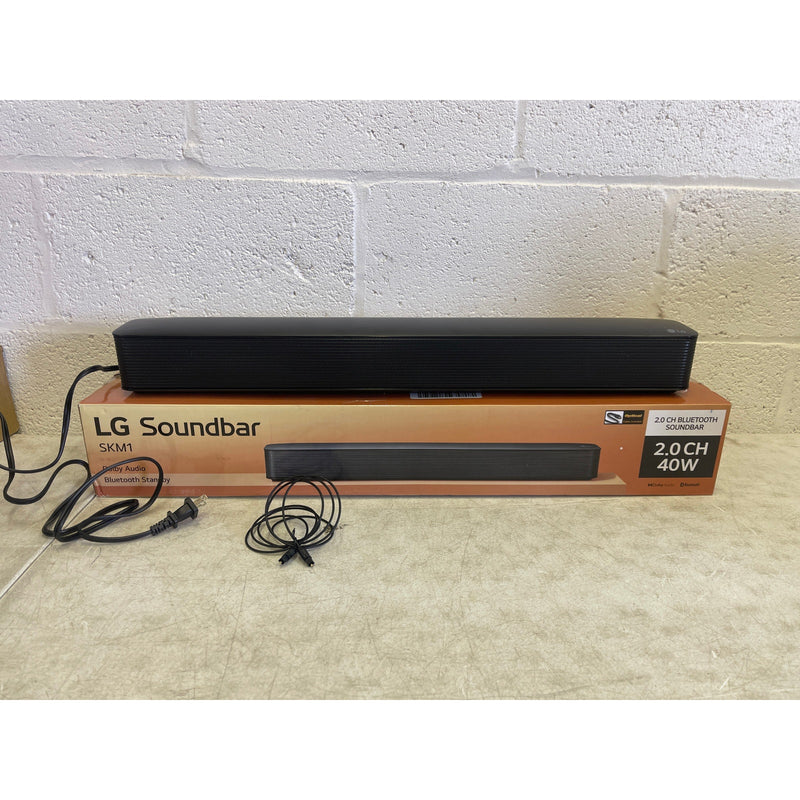 LG 2.0 ch. Soundbar w Bluetooth Streaming, Dolby Audio 40W - SKM1 NO REMOTE