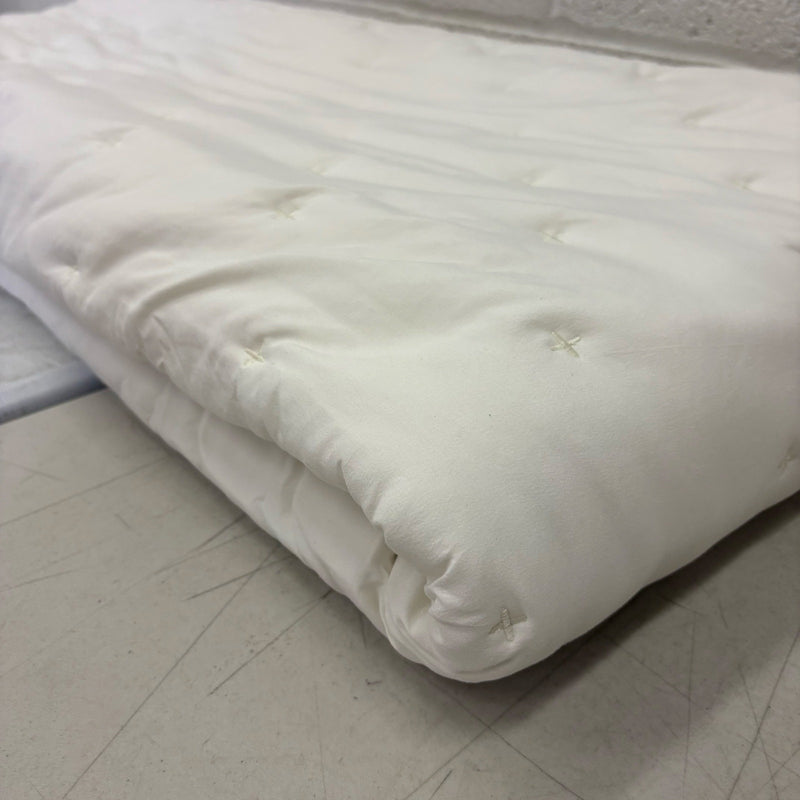 Mainstays Queen Comforter w 2 Pillow Shams Plain Design Tiny X&