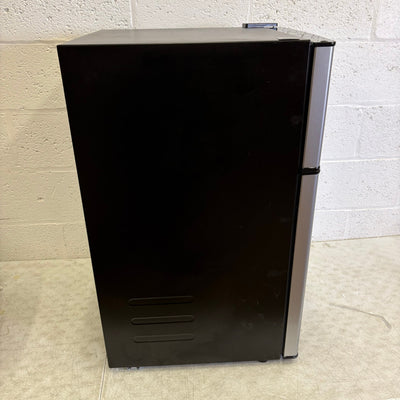 Whirlpool 3.1cu ft Mini Refrigerator & Freezer, Stainless Steel 2 Shelfs, Ding /Dent