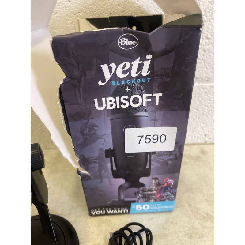 Blue Yeti Blackout USB Gaming Microphone 4 Polar Pattern, Gain Control, Black